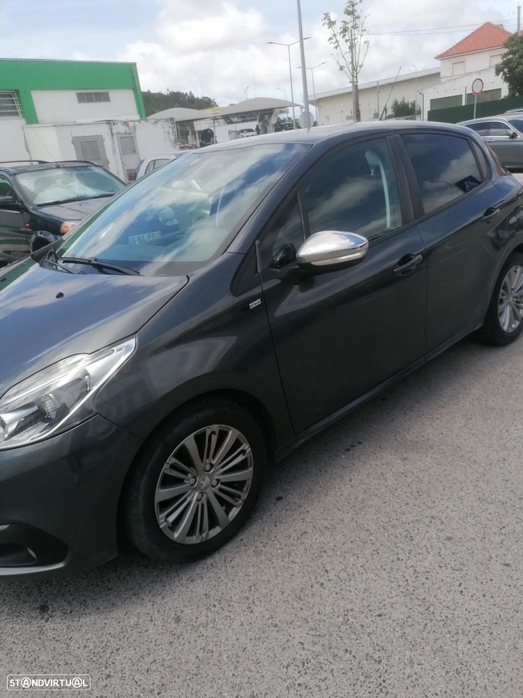 Peugeot 208 1.6 BlueHDi Style - 3