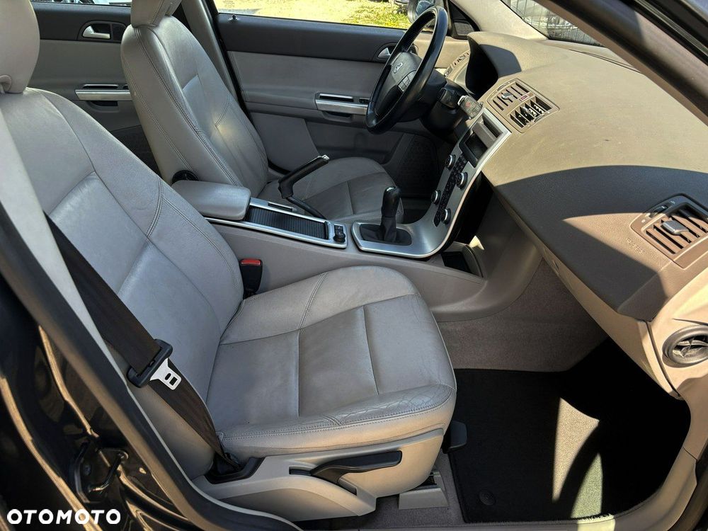 Volvo S40 - 30