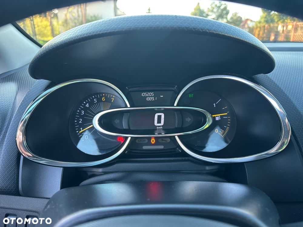 Renault Clio - 19