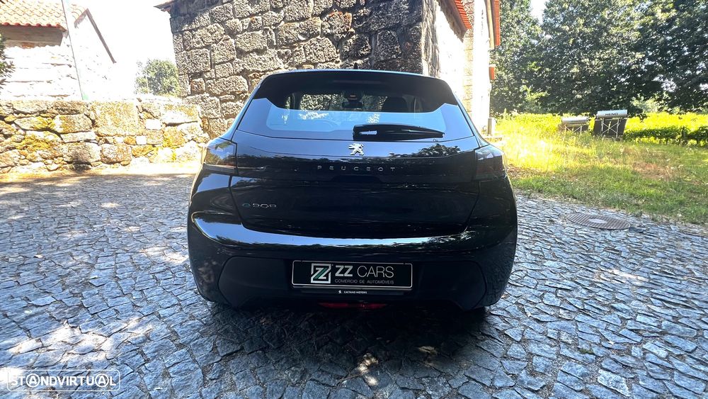 Peugeot e-208 - 8