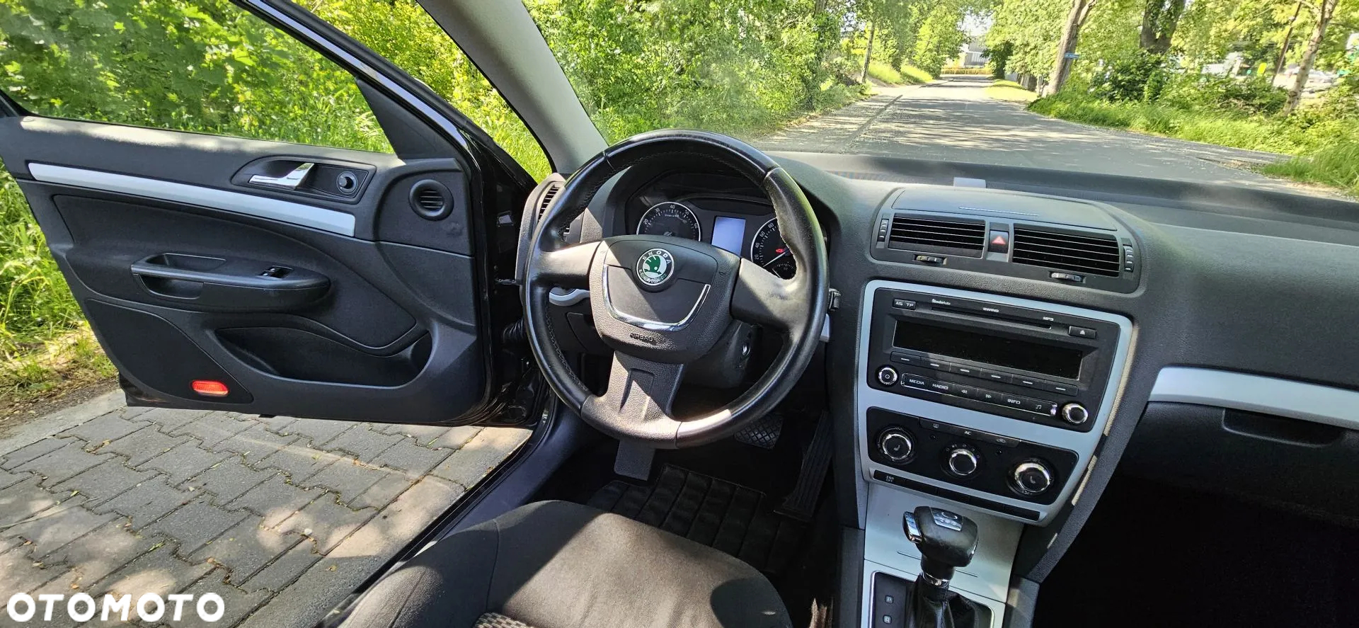 Skoda Octavia 1.8 TSI Ambiente DSG - 16