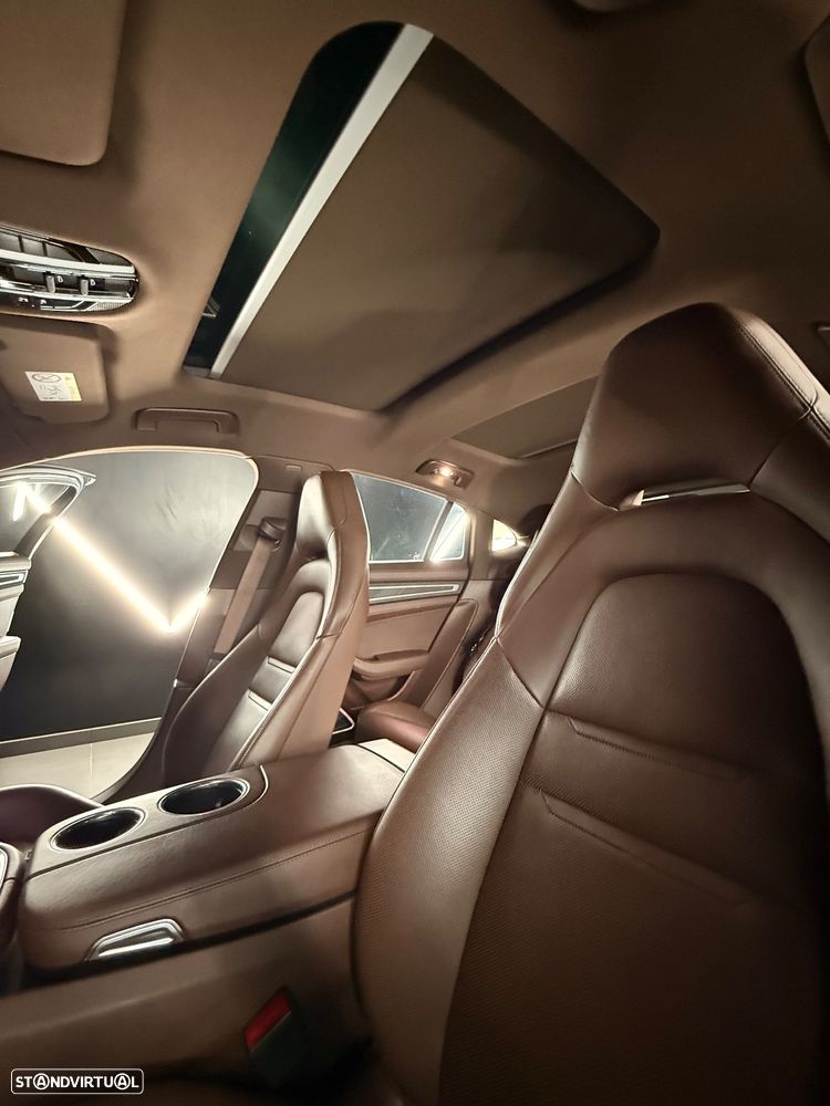 Porsche Panamera 4 E-Hybrid Executive - 24