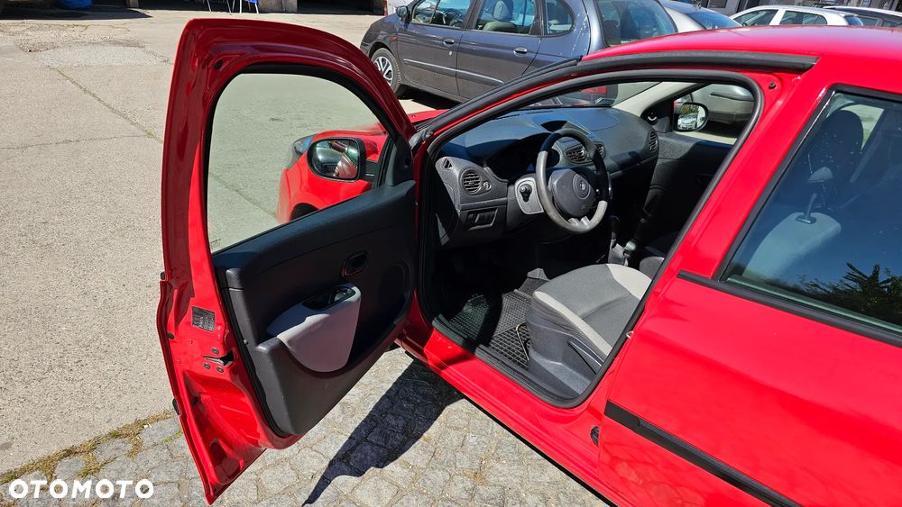 Renault Clio 1.2 16V Bioetanol Alize - 9