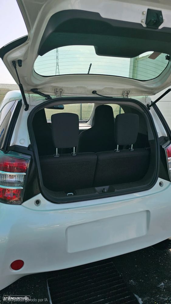 Toyota iQ 1.0 VVT-i 2 EP+NAVI+Bluetooth - 8