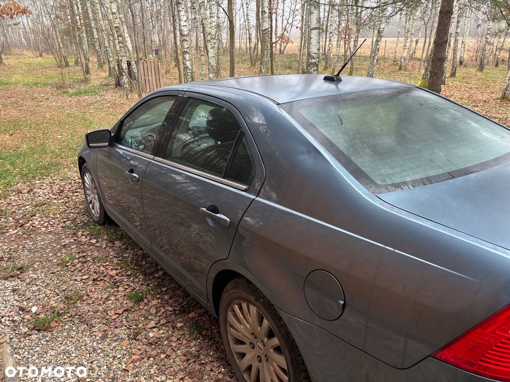 Ford Fusion - 5