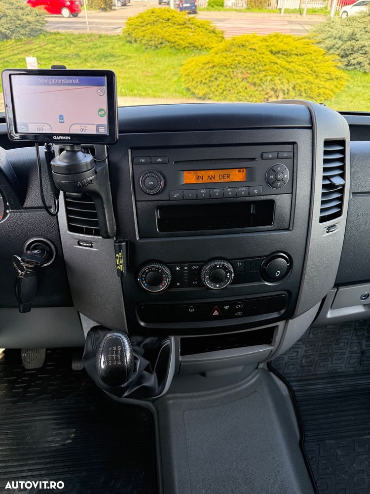 Mercedes-Benz Sprinter - 13