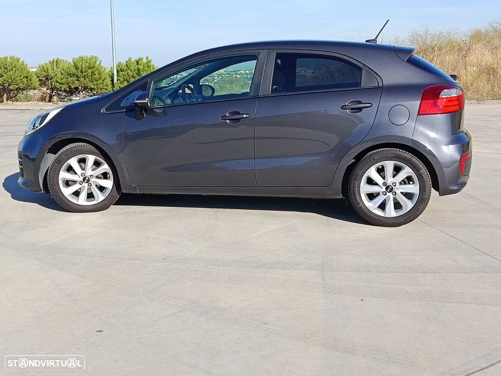Kia Rio 1.1 CRDi TX ISG - 8
