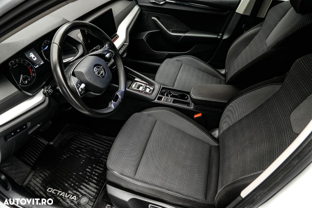 Skoda Octavia 2.0 TDI DSG Style - 11