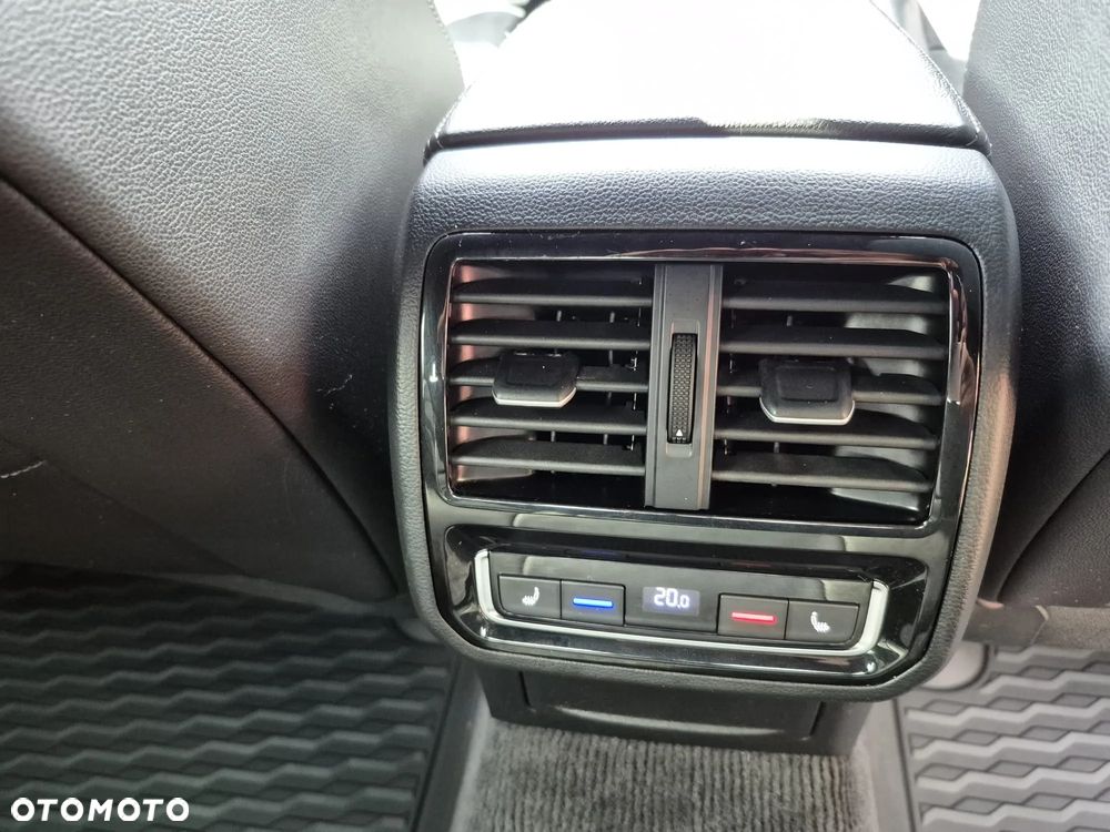 Volkswagen Arteon 2.0 TDI SCR 4Motion DSG R-Line - 16