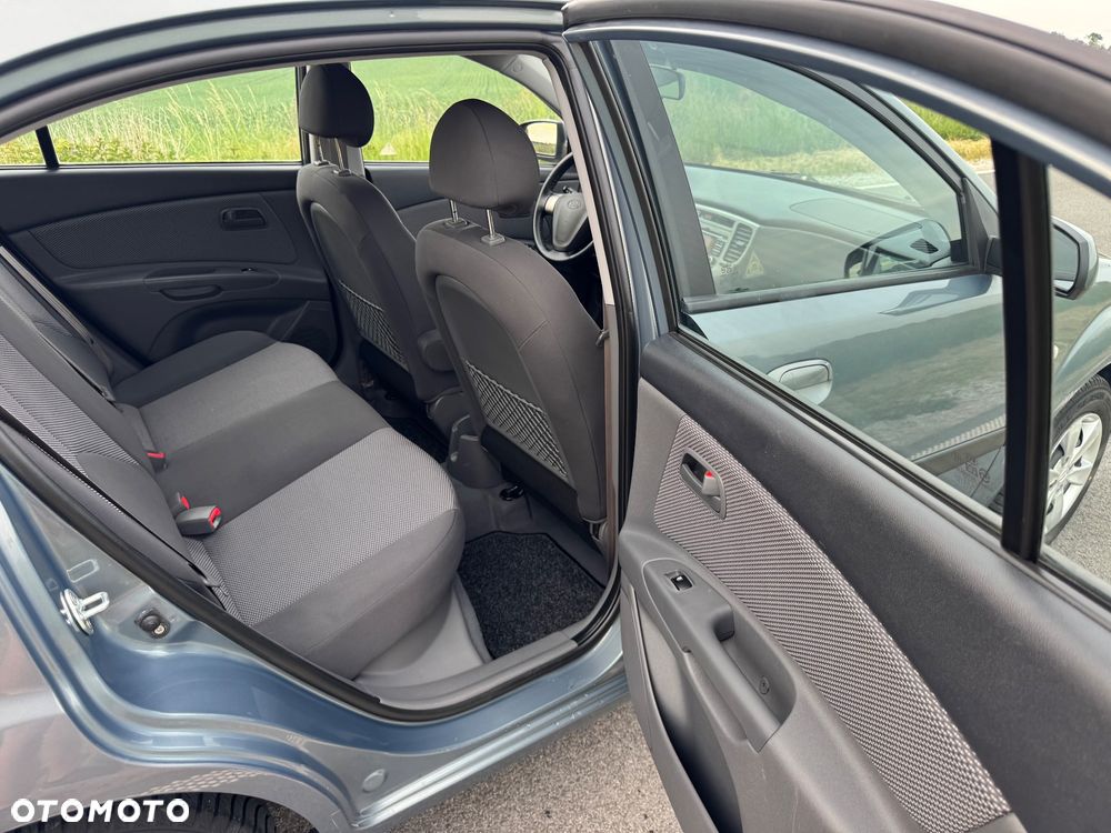 Kia Rio 1.4 EX Basis - 14