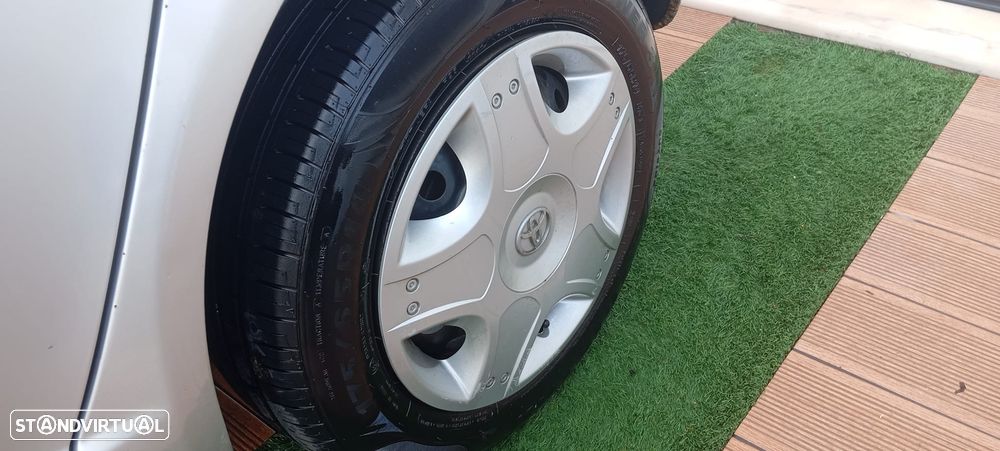 Toyota Yaris 1.0 Terra - 23