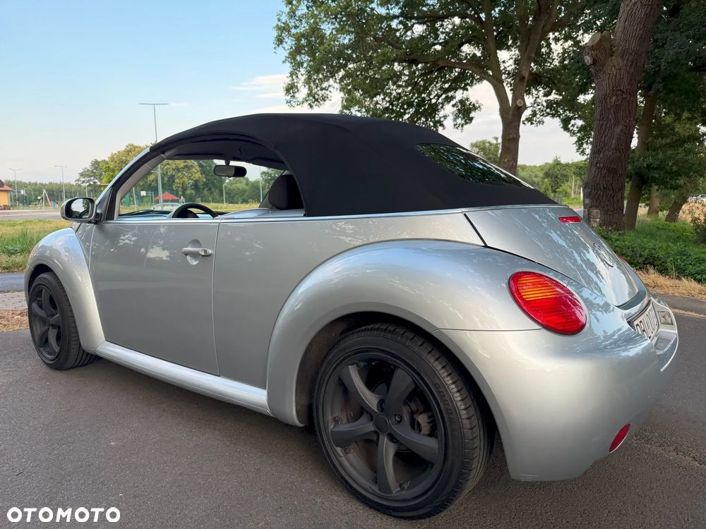 Volkswagen New Beetle - 5