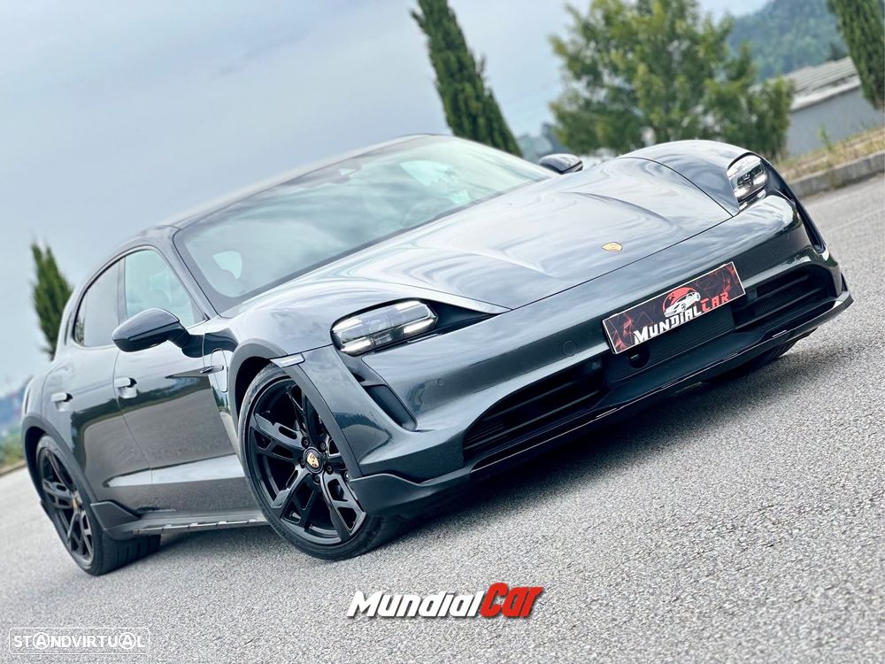 Porsche Taycan Cross Turismo 4 - 24