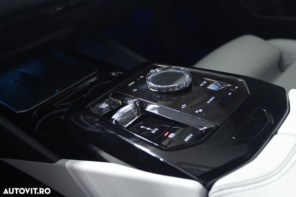 BMW Seria 5 520d AT MHEV - 31