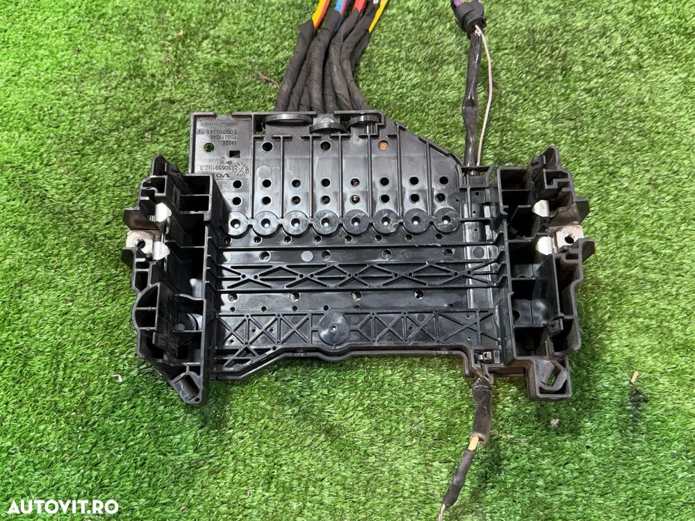 TABLOU PANOU SIGURANTE VOLVO V40 2.0 DIESEL 2015 COD OEM 306591923 30659192-3 E00019241 2012-2019 - 6