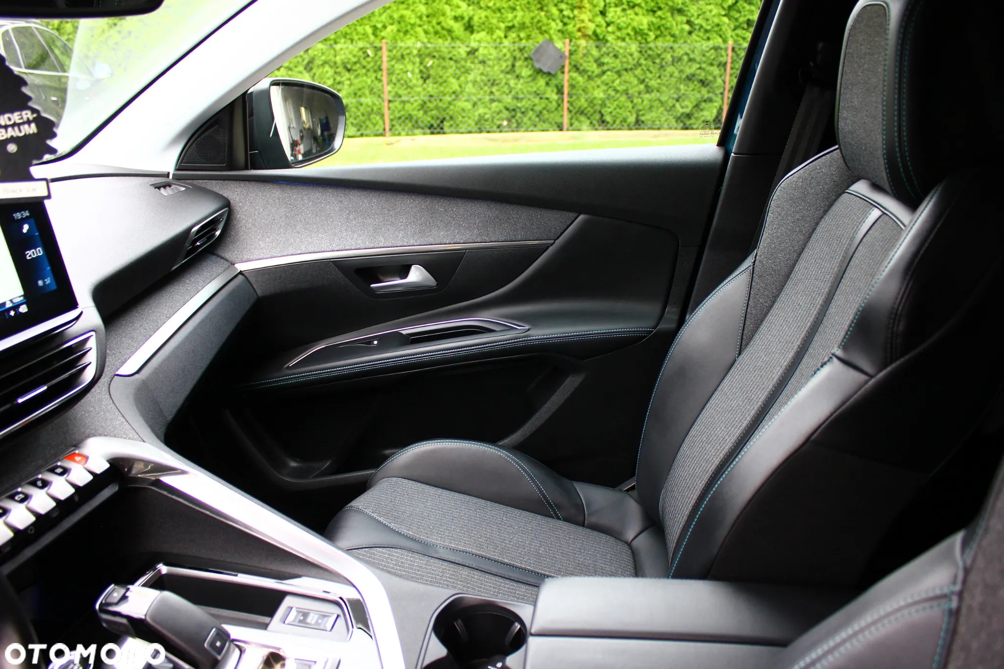 Peugeot 5008 1.5 BlueHDi Allure S&S EAT8 - 29