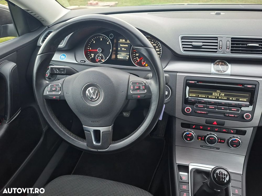 Volkswagen Passat 2.0 Blue TDI SCR Business Edition - 5