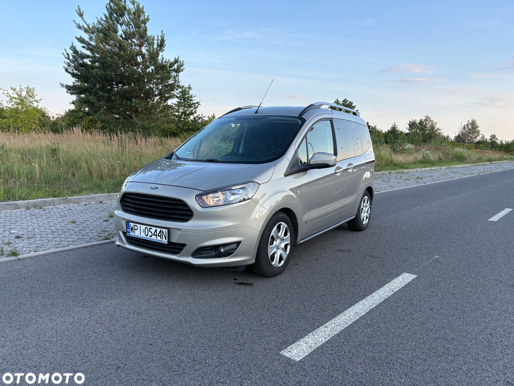 Ford Tourneo Courier - 4