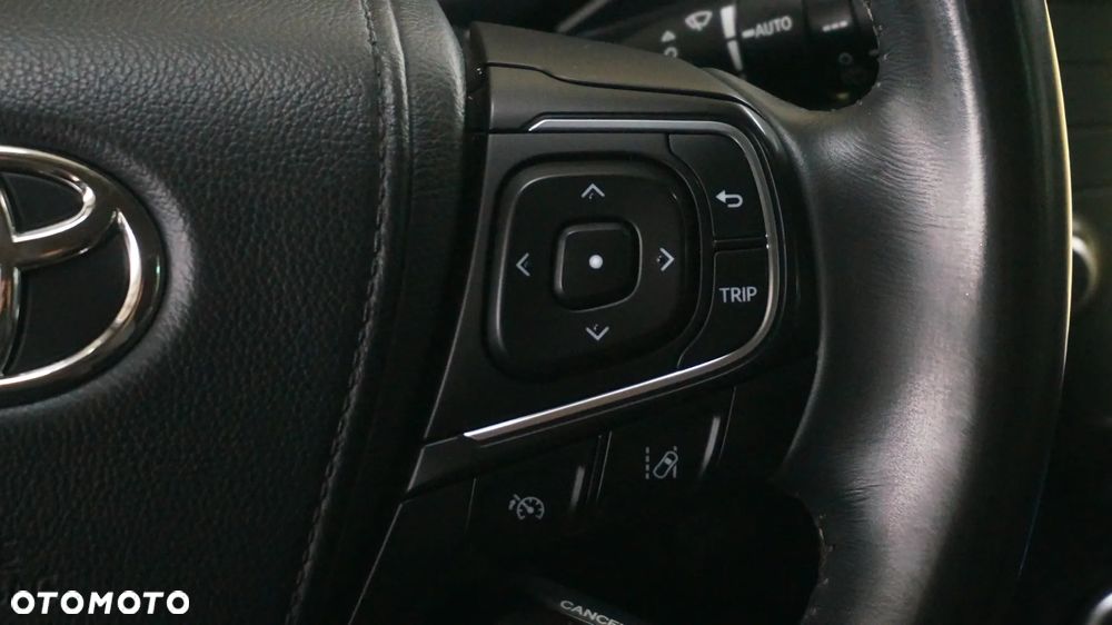 Toyota Avensis 2.0 D-4D Prestige - 22