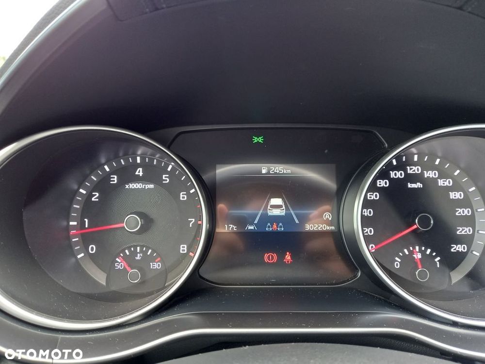 Kia Ceed - 10