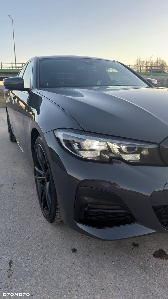 BMW Seria 3 330i xDrive - 24