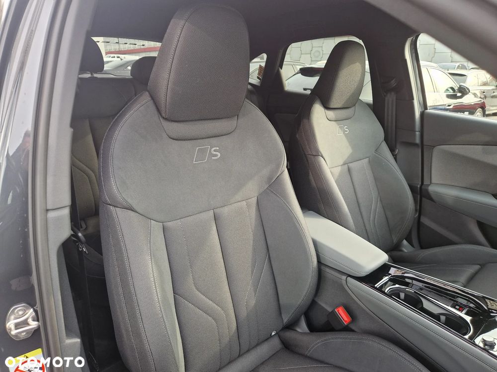 Audi Q3 Sportback - 16