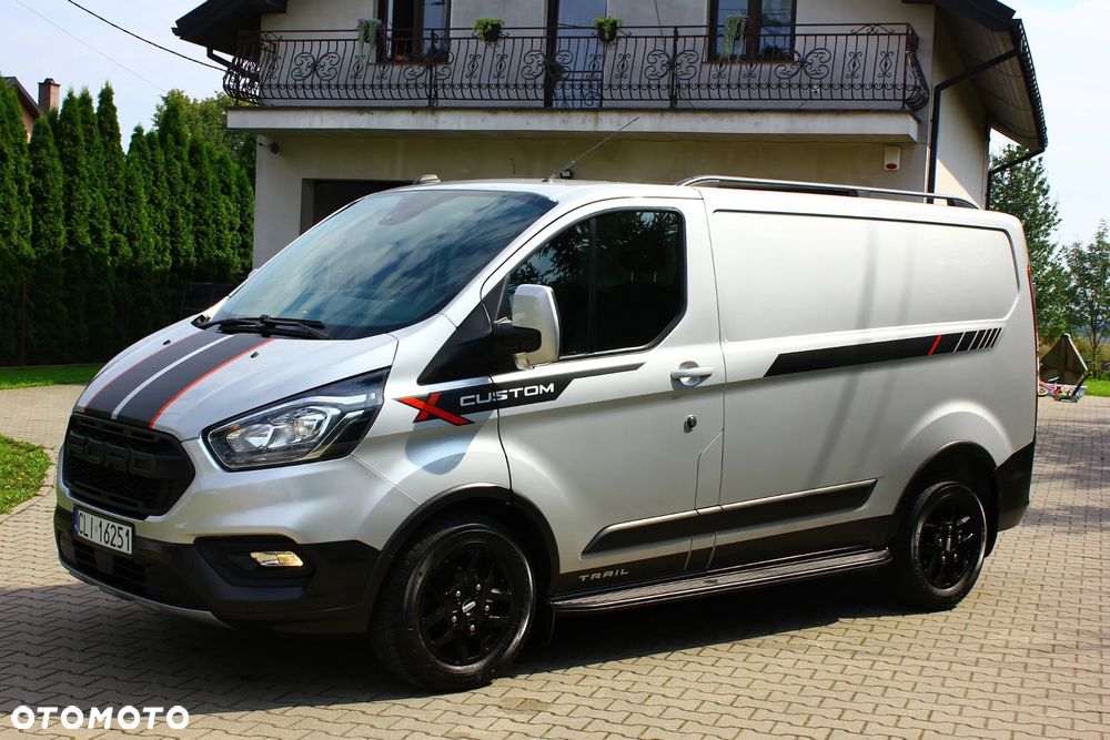 Ford TRANSIT CUSTOM TRAIL 2.0 TDCI 131KM 3 OSOBOWY NAVIGACJA KAMERA FELGI FULL OPCJA STAN PERFEKT FV23% - 18