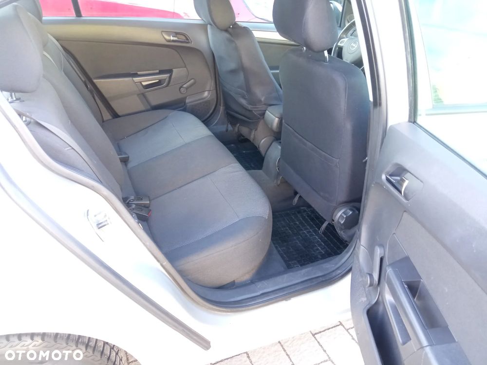 Opel Astra 1.6 Enjoy - 16