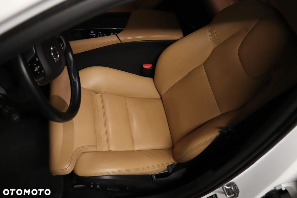 Volvo V90 Cross Country T5 Geartronic Momentum Pro - 24