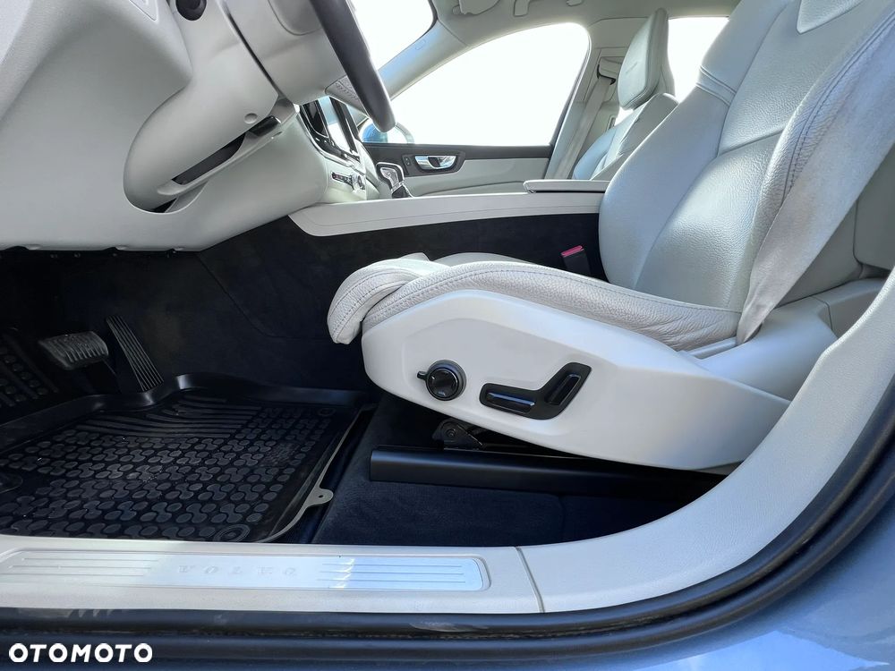 Volvo XC 60 - 13