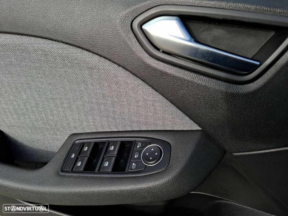 Renault Clio 1.0 TCe Techno Bi-Fuel - 23