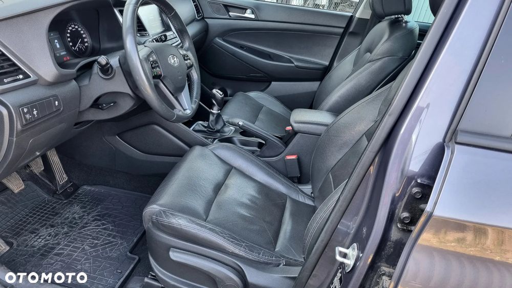Hyundai Tucson blue 1.7 CRDi 2WD Intro Edition - 16