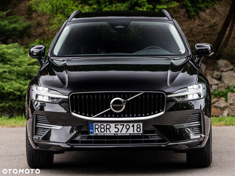 Volvo XC 60 B4 D AWD Geartronic Momentum Pro - 17