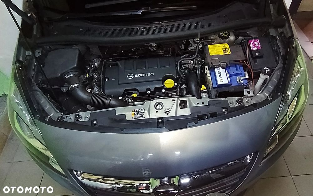 Opel Meriva 1.4 T Cosmo - 16