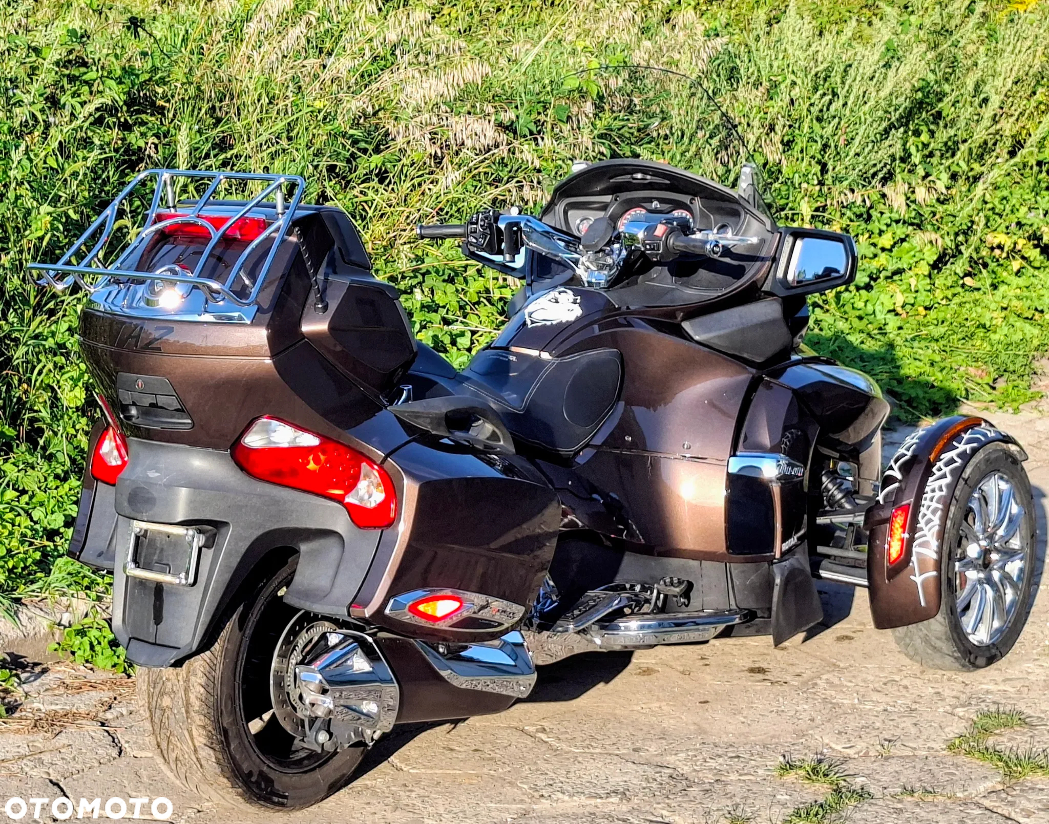 Can-Am Spyder - 10