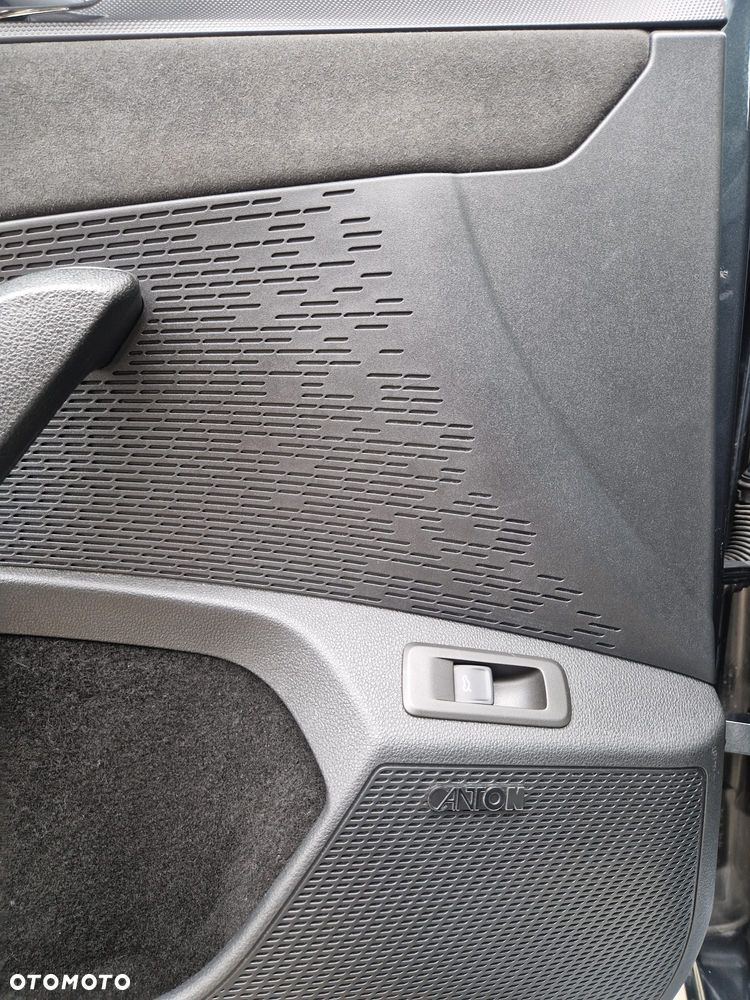 Skoda Octavia 2.0 TSI RS 245 DSG - 25