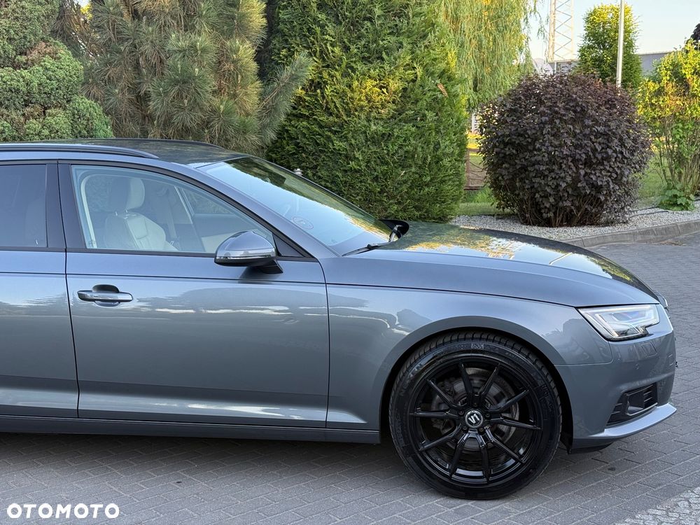 Audi A4 Avant 40 TFSI S tronic - 5