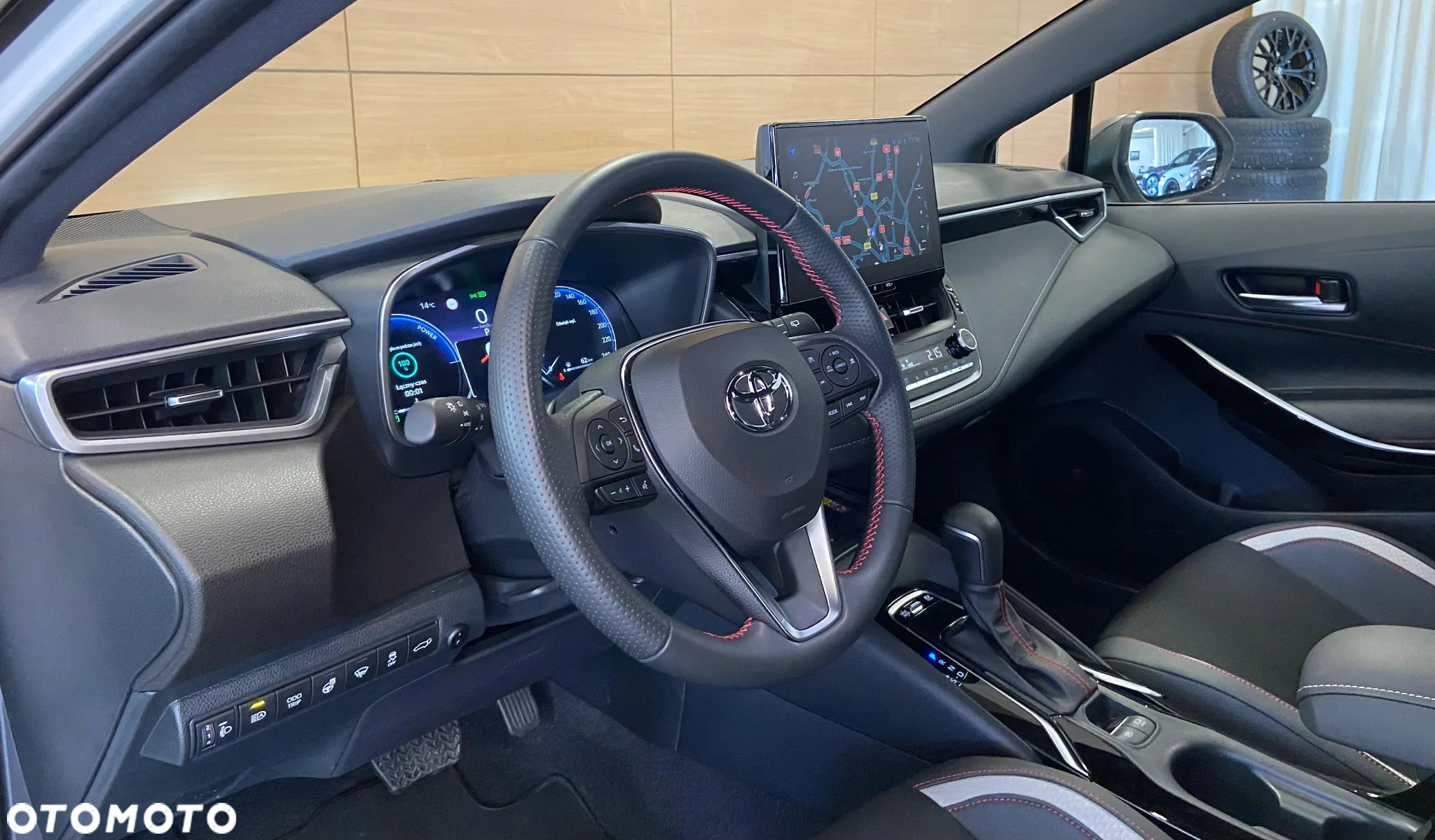 Toyota Corolla 2.0 Hybrid GR Sport Dynamic - 10