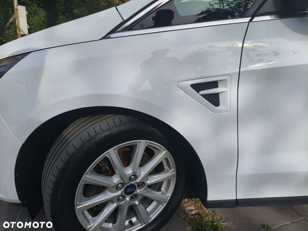 Ford S-Max - 16