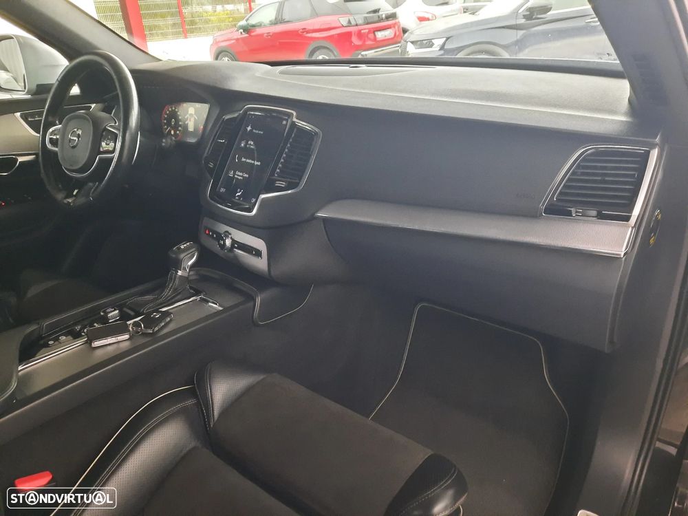 Volvo XC 90 2.0 D4 R-Design - 37