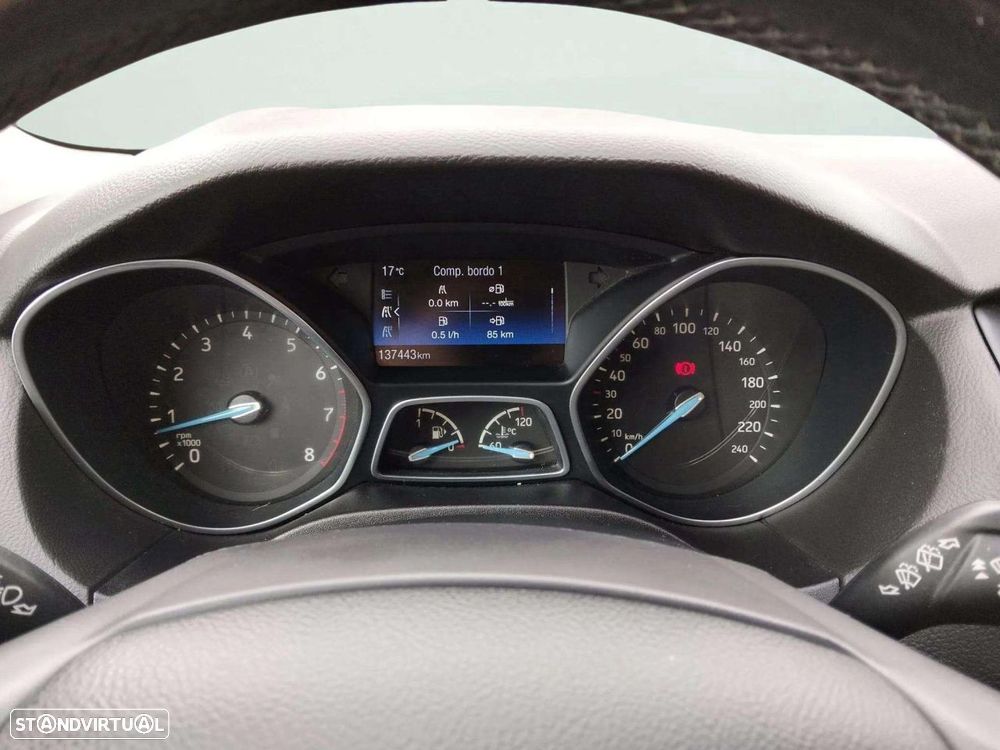 Ford Focus SW 1.0 EcoBoost Business - 11