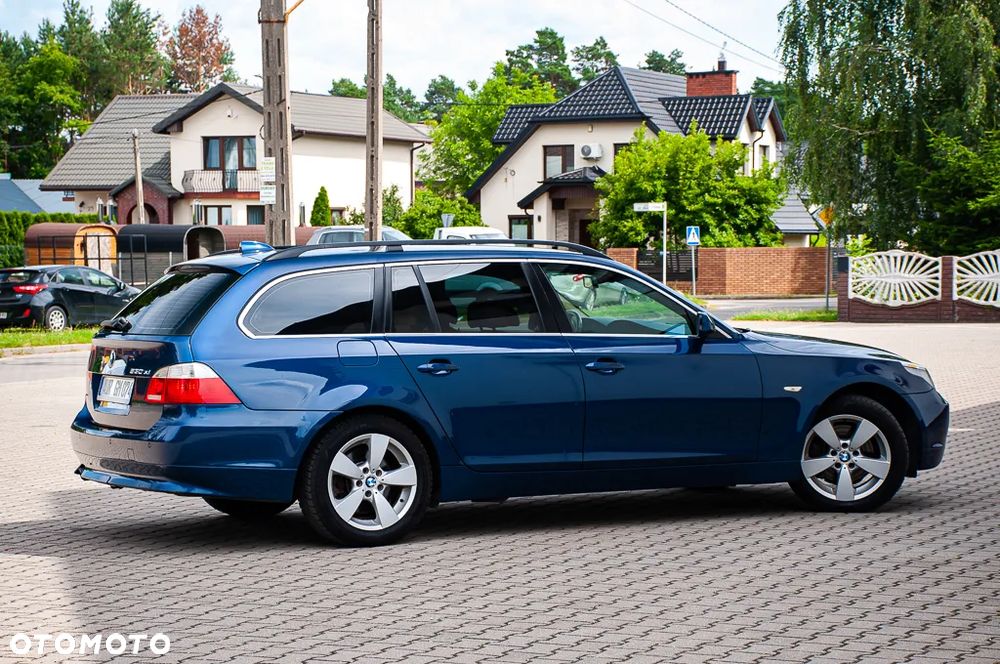 BMW Seria 5 530xi Touring - 25