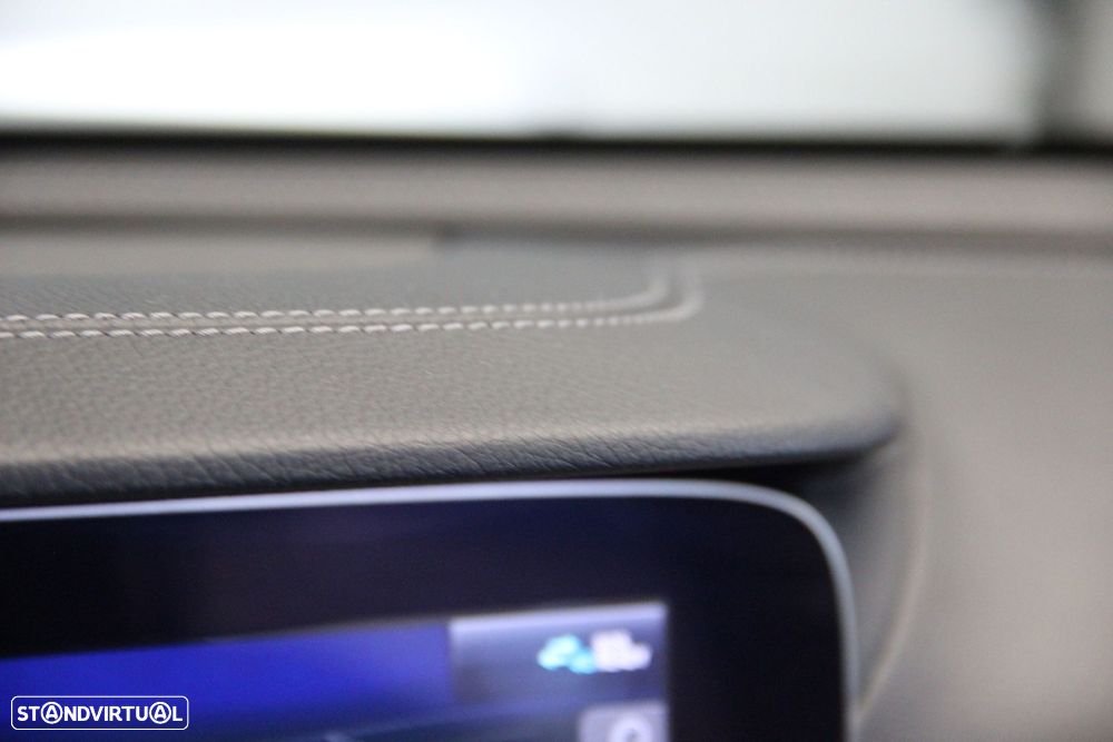 Mercedes-Benz E 300 d AMG Line 7L - 12