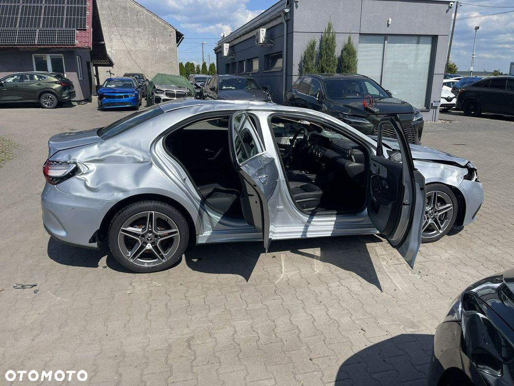 Mercedes-Benz Klasa A 250 4Matic 7G-DCT AMG Line - 6