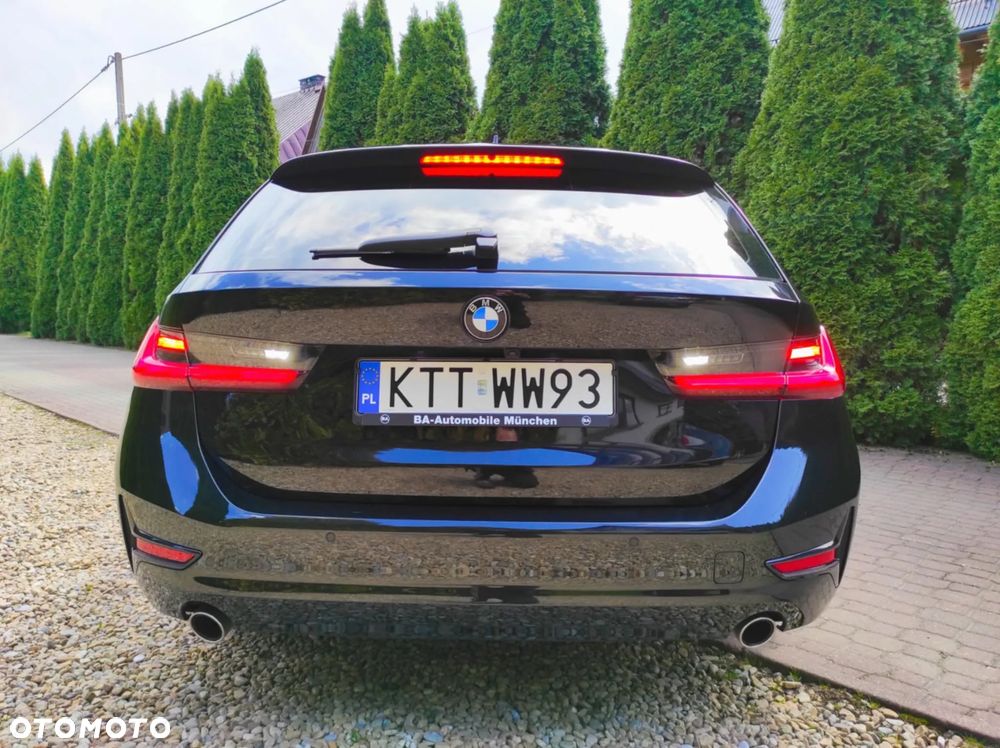 BMW Seria 3 318d Touring Advantage - 5