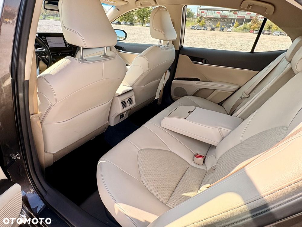 Toyota Camry 2.5 Hybrid Prestige CVT - 29