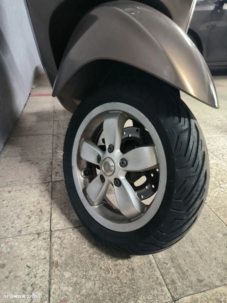 Vespa 125 Primavera - 9