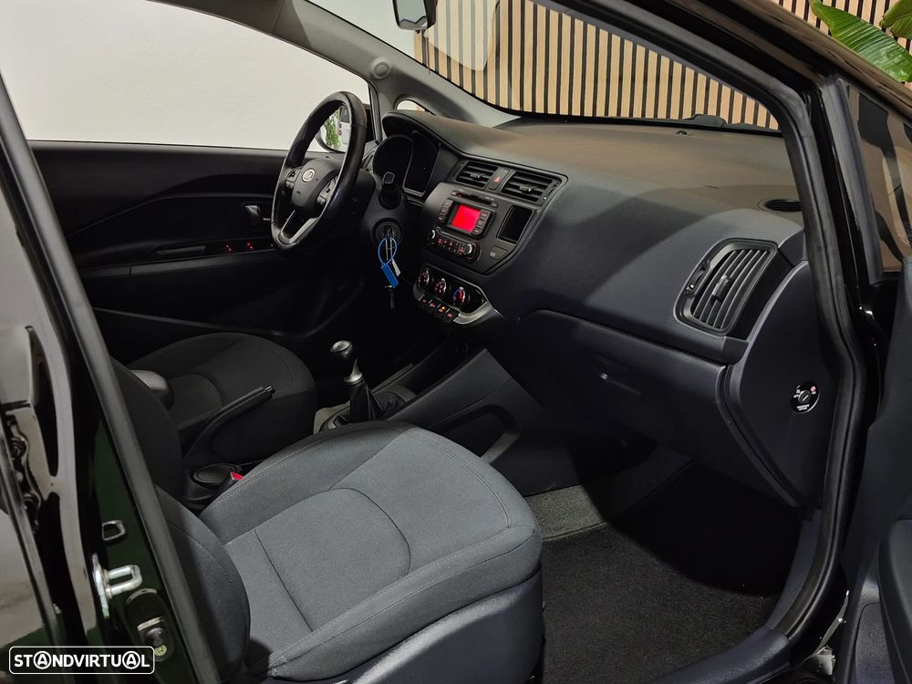 Kia Rio 1.2 CVVT LX - 18
