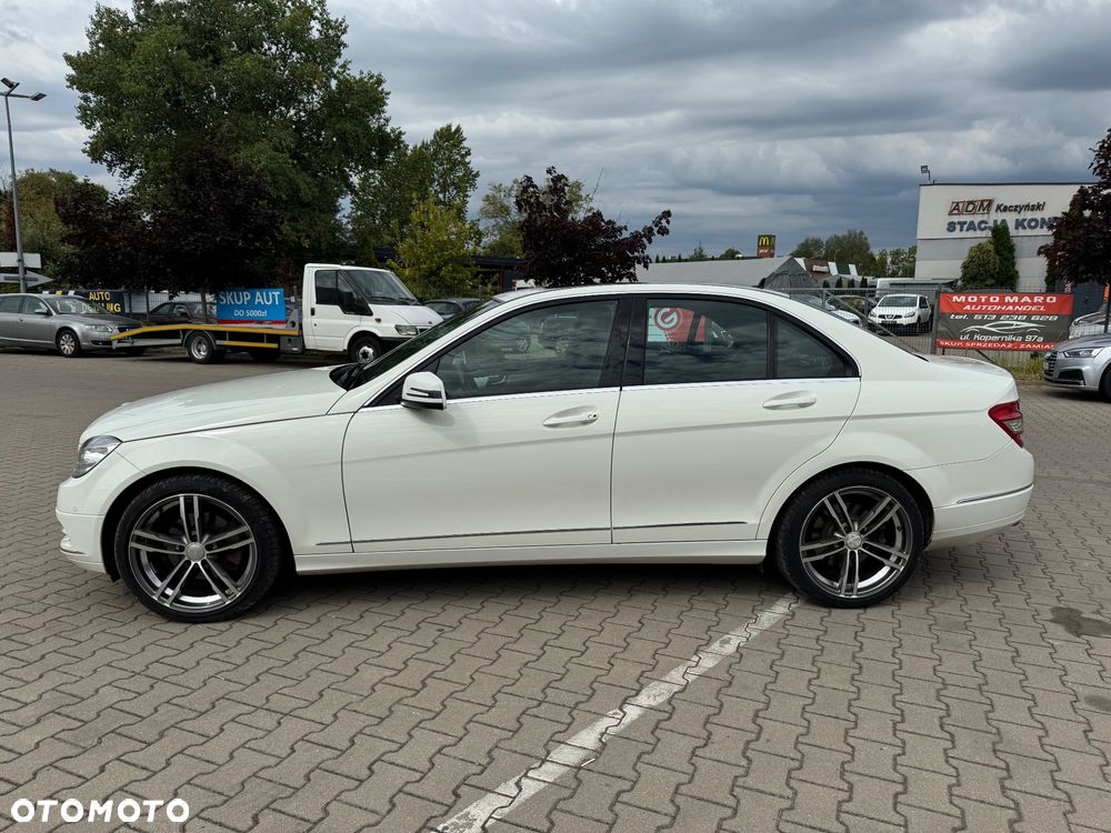Mercedes-Benz Klasa C 300 T 7G-TRONIC Avantgarde - 7