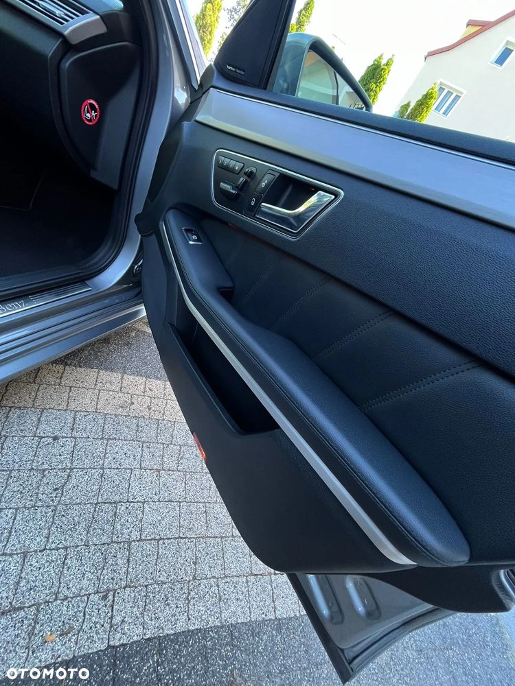 Mercedes-Benz Klasa E 350 CDI 4-Matic BlueEff Avantgarde - 22